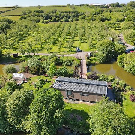 Braeburn Lodge Winkleigh ภายนอก รูปภาพ