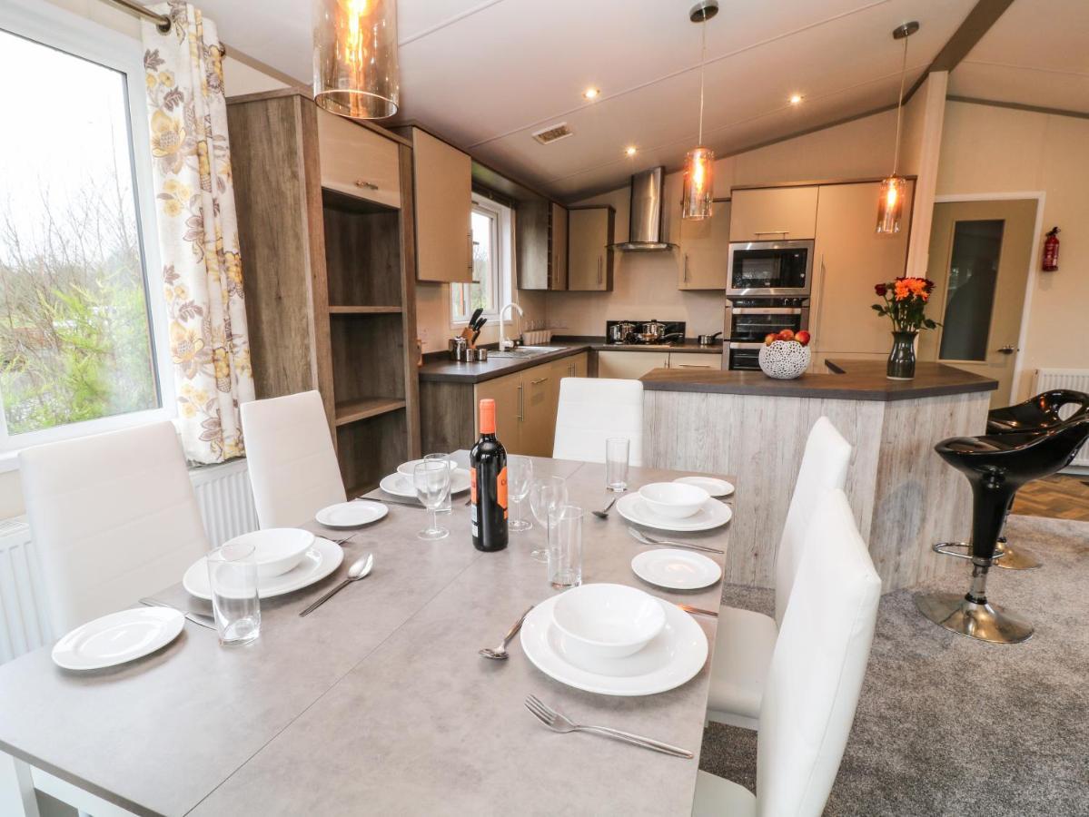 Braeburn Lodge Winkleigh ภายนอก รูปภาพ