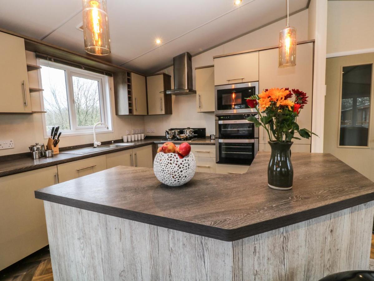 Braeburn Lodge Winkleigh ภายนอก รูปภาพ
